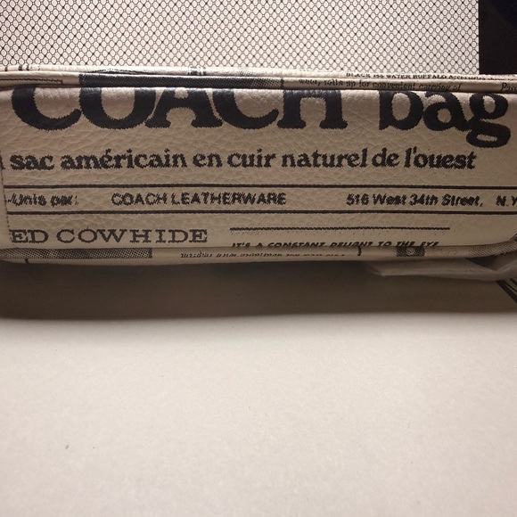 Coach Newspaper Print Shoulder Bag in Cream and Black NWT - Picture 6 of 14